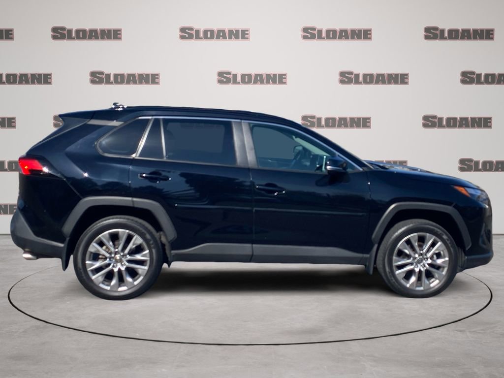 Used 2023 Toyota RAV4 XLE Premium image 3