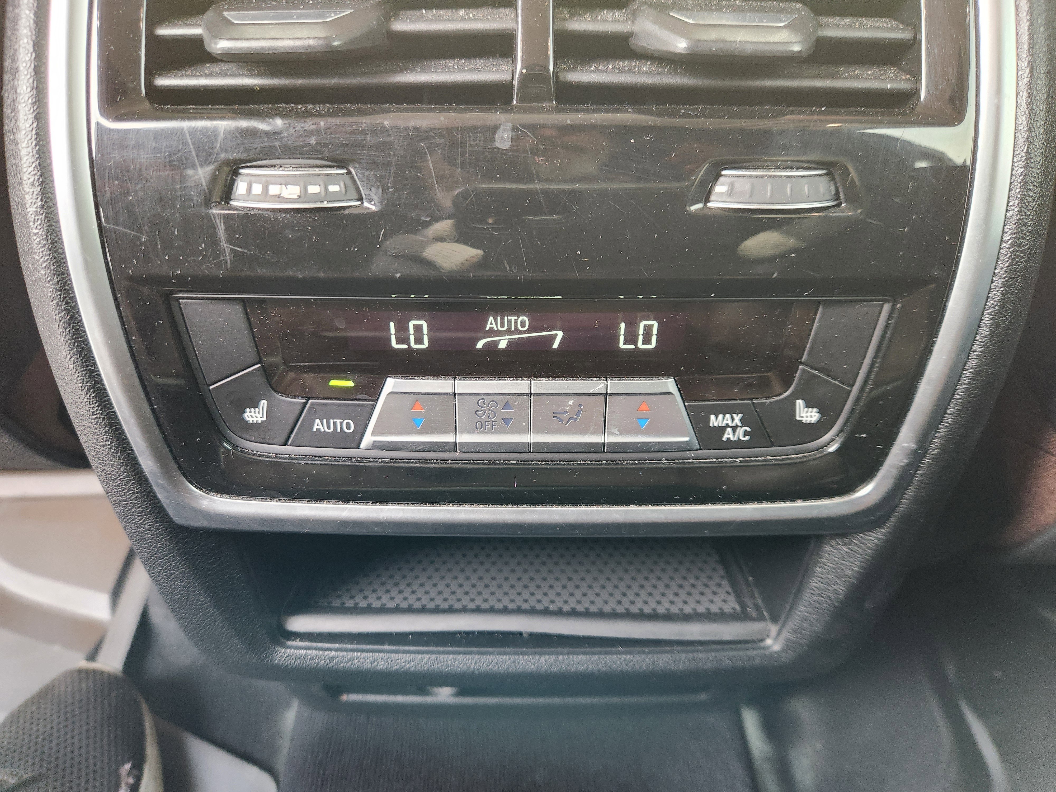 Used 2020 BMW X7 xDrive40i w/ Premium Package image 23