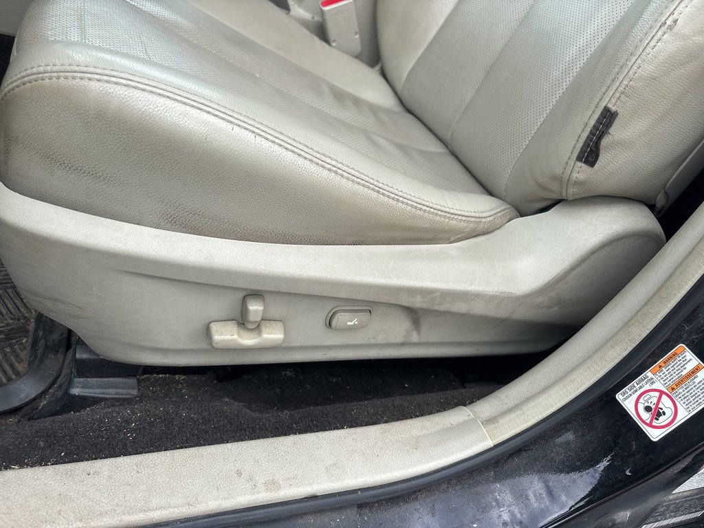 Used 2011 Subaru Outback 3.6R Limited image 20