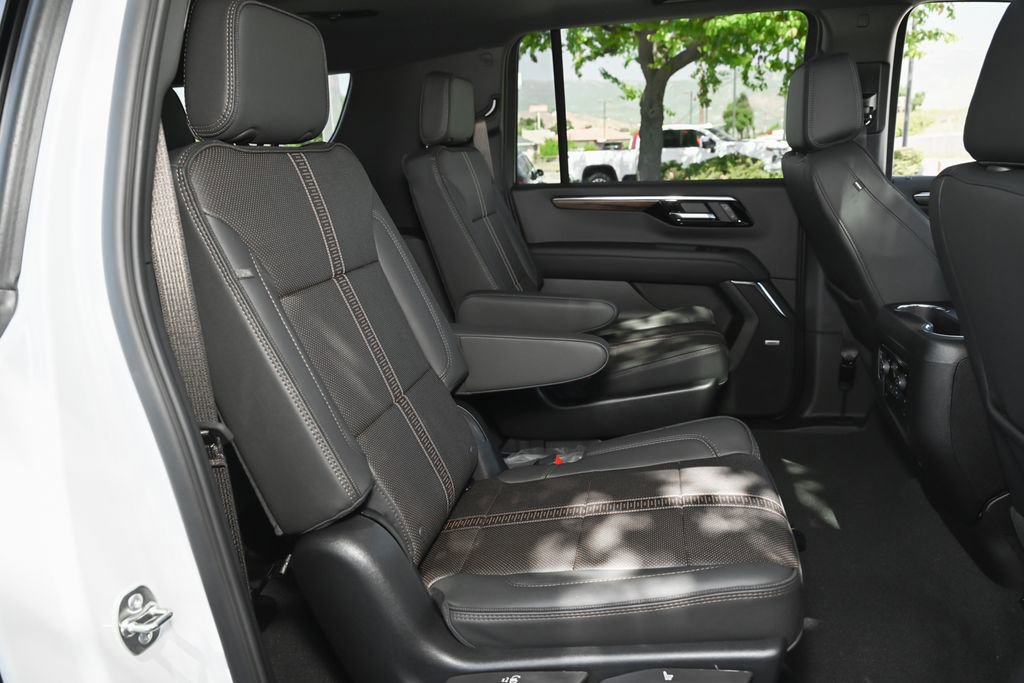New 2026 Chevrolet Suburban High Country w/ Sun And Tow Package AWD/4WD image 44