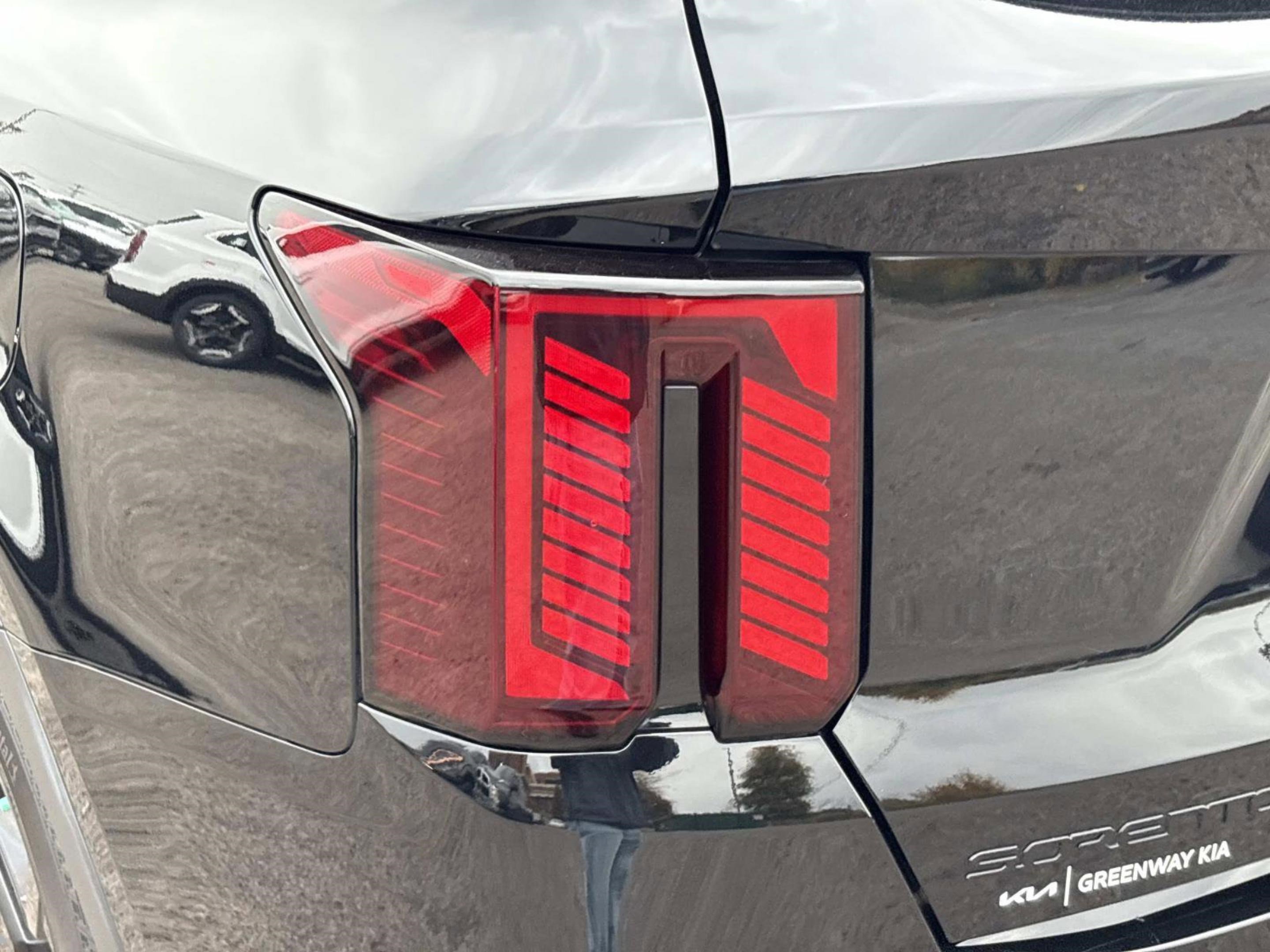 Used 2025 Kia Sorento SX Prestige w/ Sage Leather Package image 33