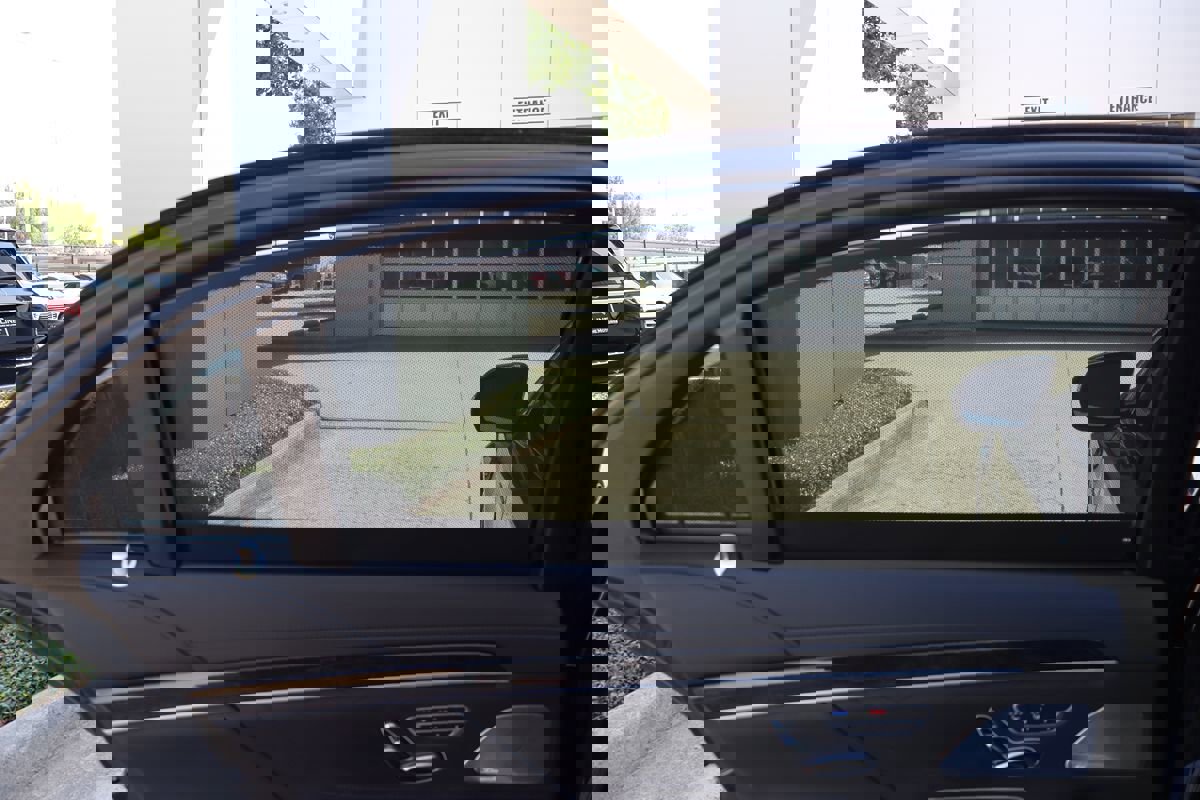 Used 2015 Mercedes-Benz S 63 AMG 4MATIC Sedan w/ Driver Assistance Package image 66