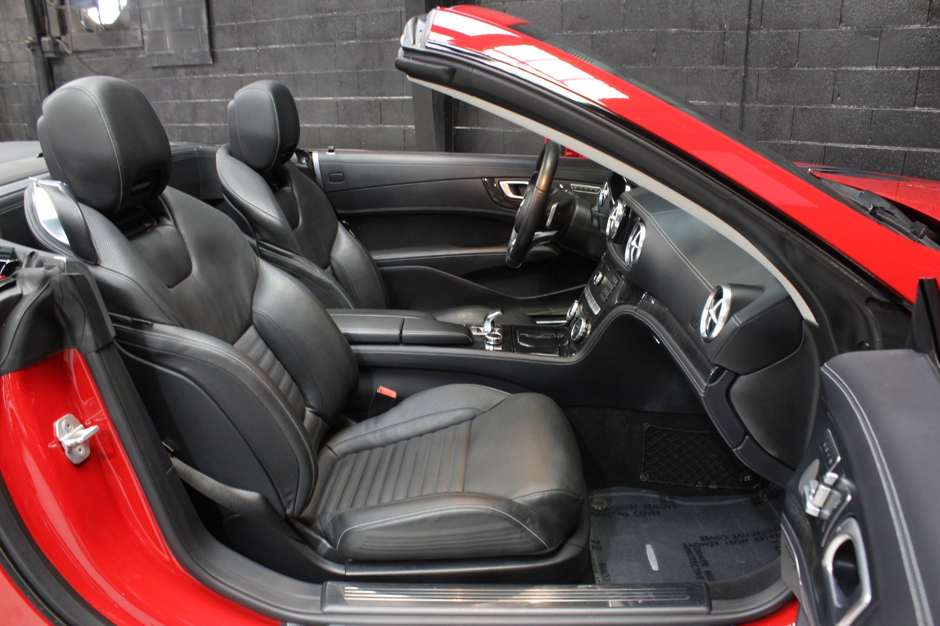 Used 2017 Mercedes-Benz SL 550 w/ Driver Assistance Package image 42