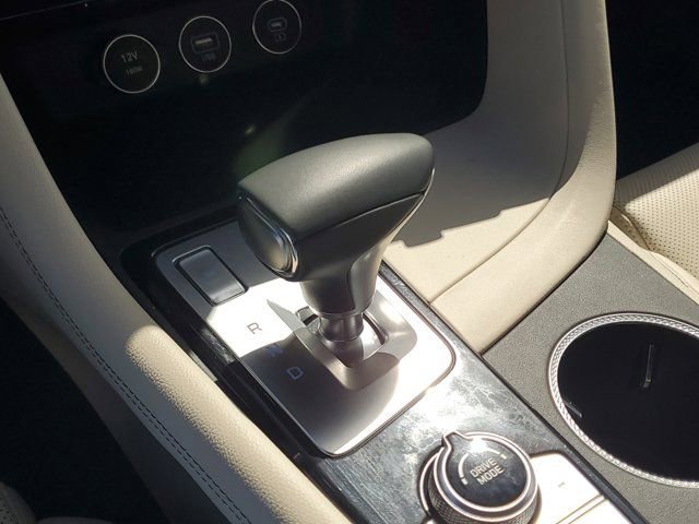 Used 2026 Genesis G70 2.5T image 25