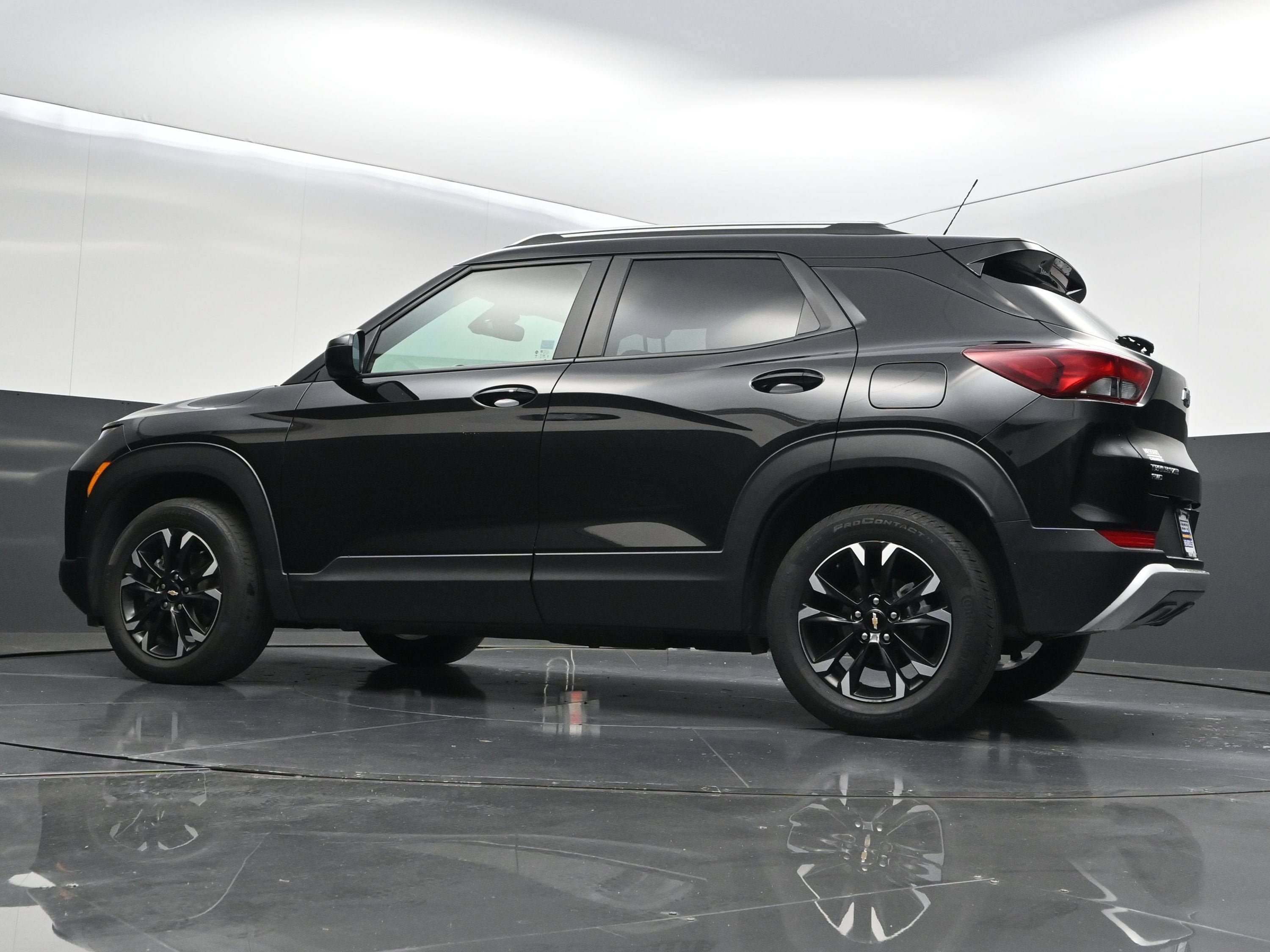 Used 2023 Chevrolet TrailBlazer LT w/ Convenience Package AWD/4WD image 39