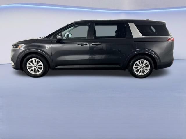 Used 2023 Kia Carnival LX FWD image 5