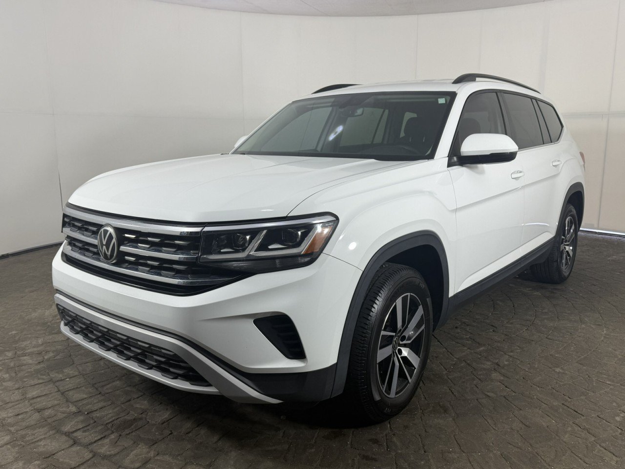 Used 2022 Volkswagen Atlas SE FWD image 3