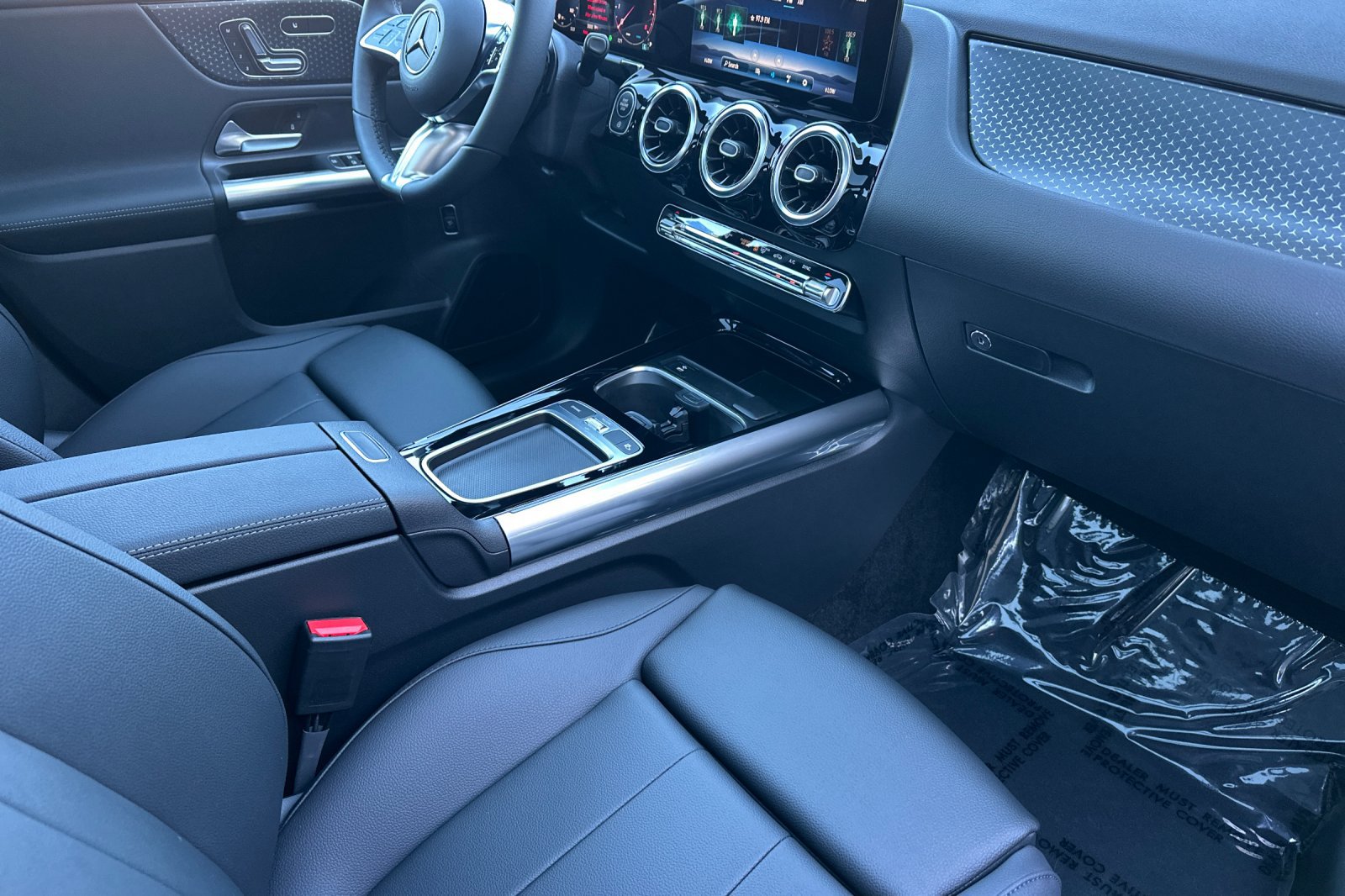 New 2026 Mercedes-Benz GLA 250 4MATIC image 16