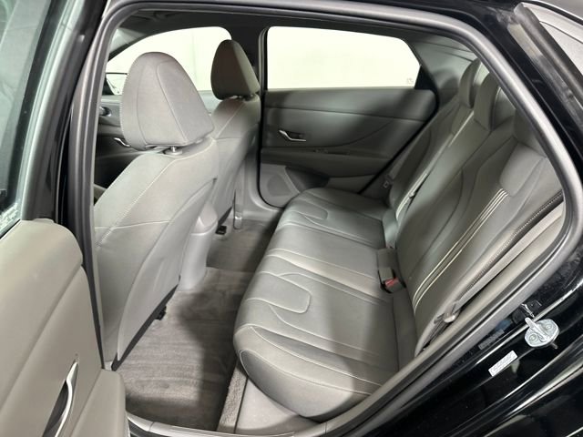 Used 2023 Hyundai Elantra SEL image 25