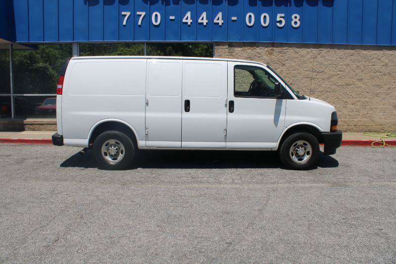 Used 2021 Chevrolet Express 2500 RWD image 17