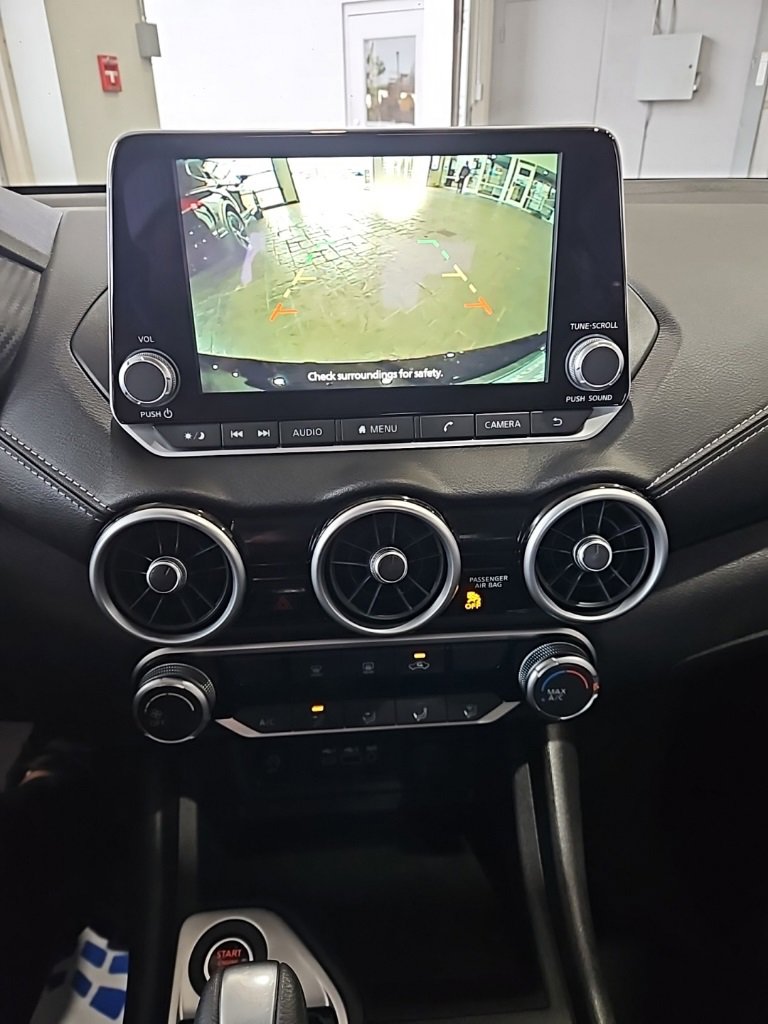 Used 2025 Nissan Sentra SV image 30