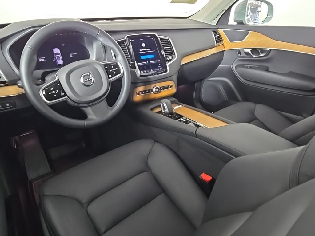 Certified 2024 Volvo XC90 T8 Plus w/ Protection Package Premier AWD/4WD image 19