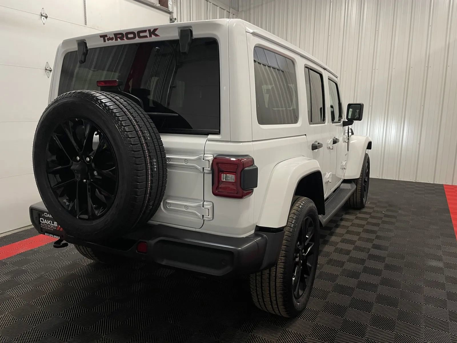 Used 2021 Jeep Wrangler Unlimited Sahara w/ Cold Weather Group image 22