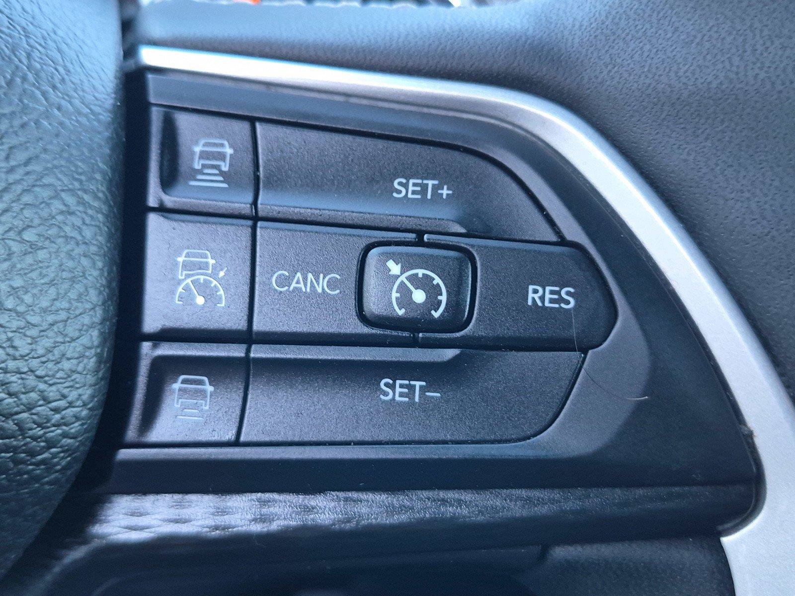 Used 2023 Jeep Grand Cherokee L Laredo RWD image 23