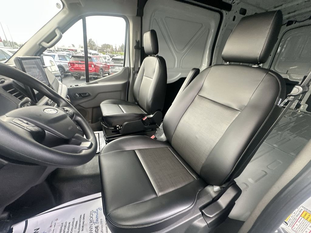 New 2026 Ford Transit 250 148 Medium Roof RWD image 17