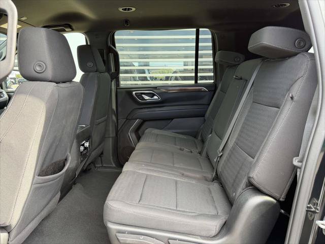 Used 2023 GMC Yukon XL SLE AWD/4WD image 15