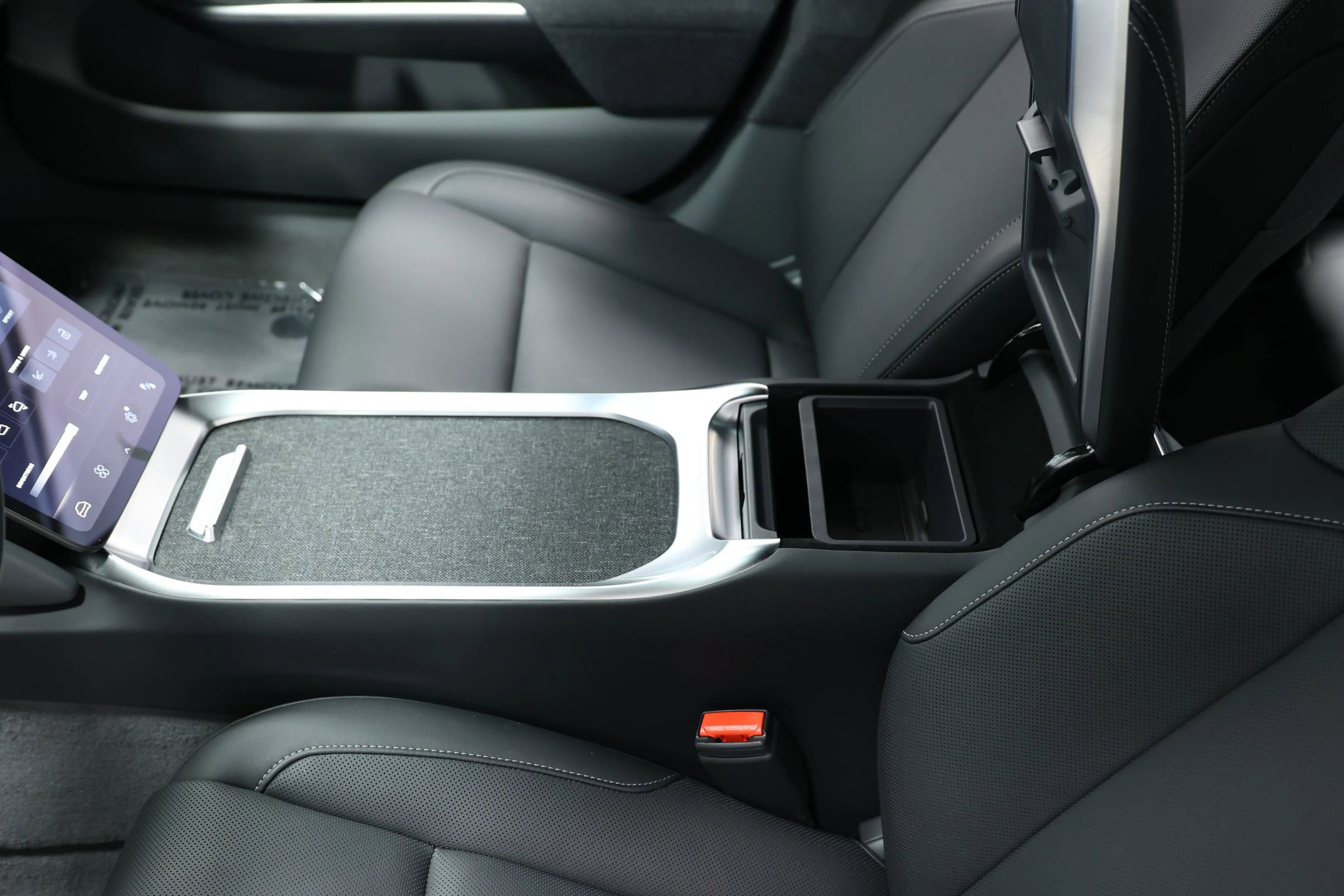 Used 2024 Lucid Air Pure image 35