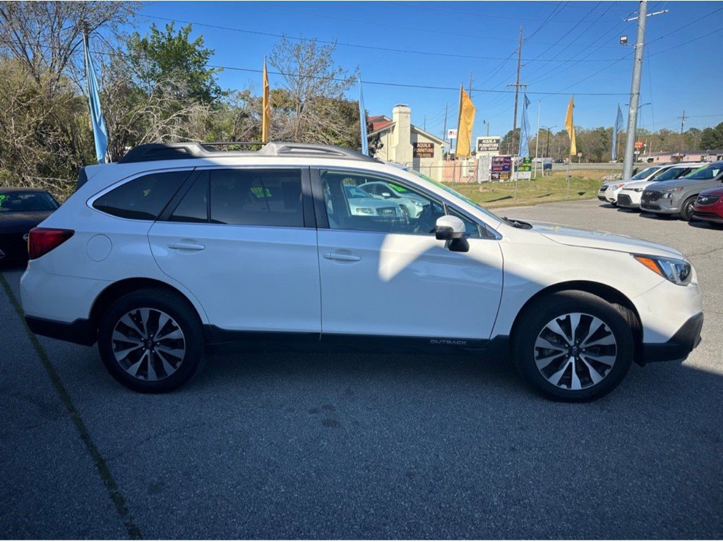 Used 2016 Subaru Outback 2.5i Limited AWD/4WD image 5