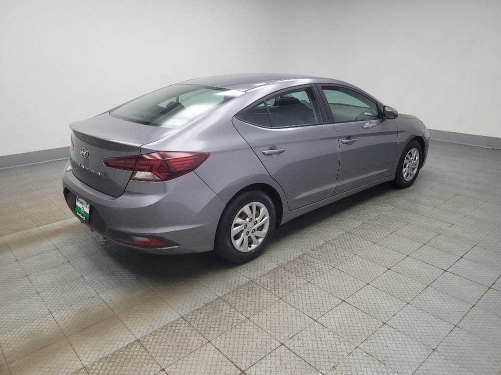 Used 2019 Hyundai Elantra SE w/ Cargo Package FWD image 10