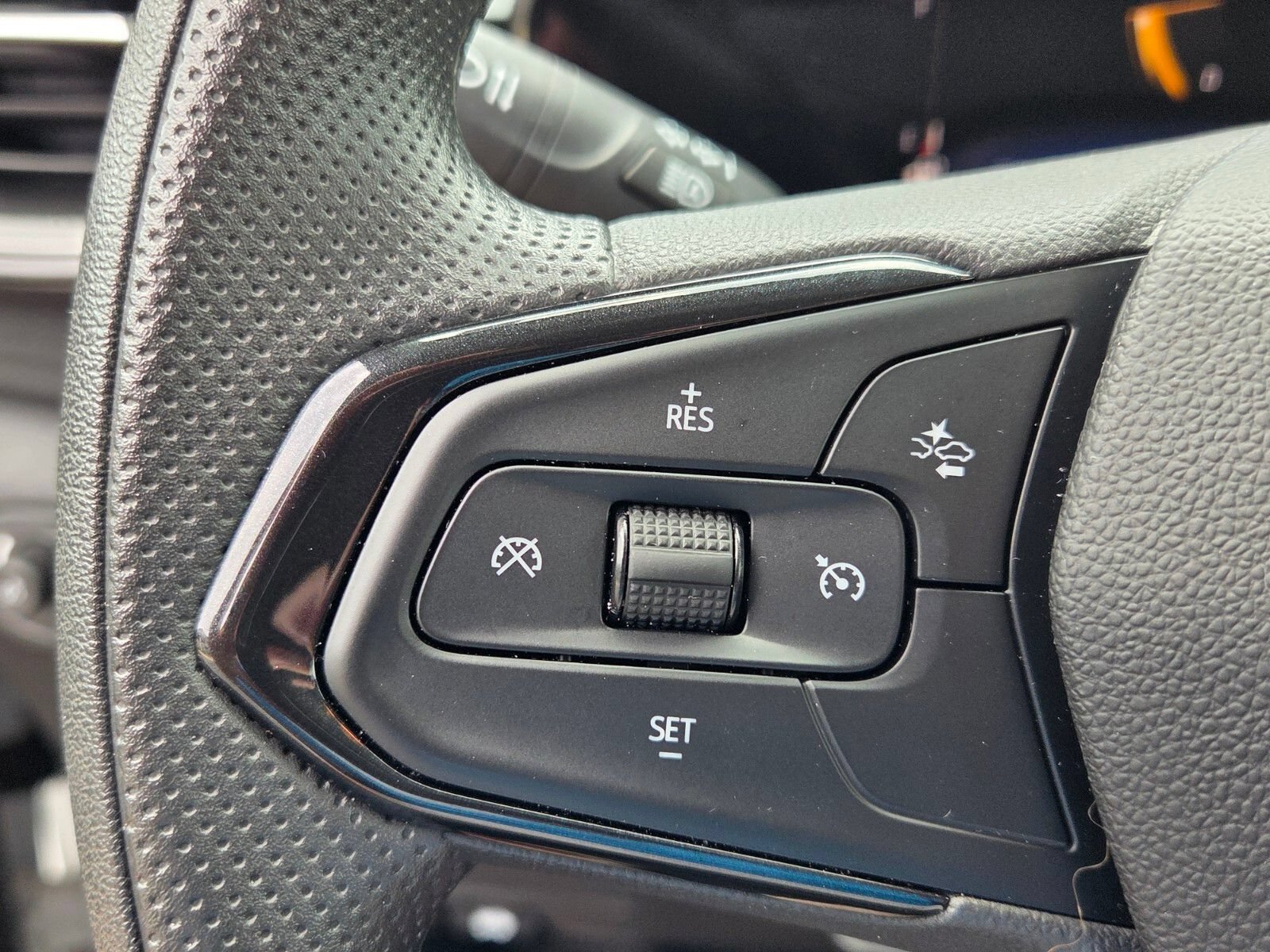 Used 2024 Chevrolet TrailBlazer LS w/ LS Convenience Package FWD image 25