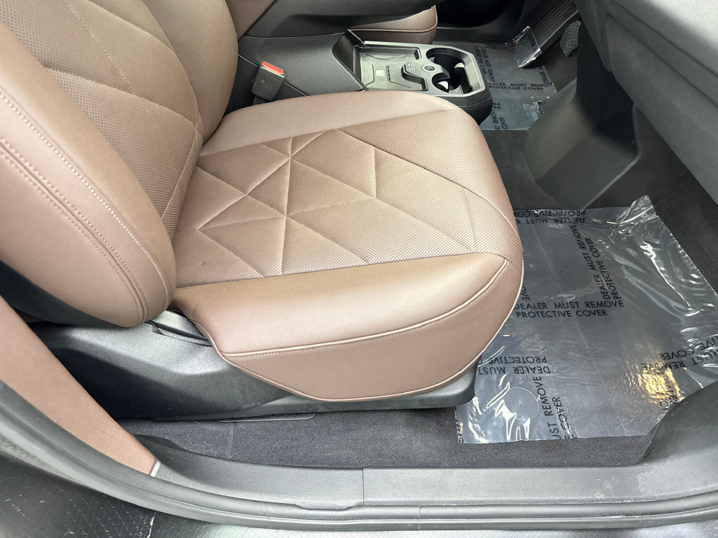 Used 2024 BMW iX xDrive50 w/ Premium Package AWD/4WD image 45