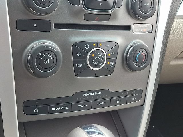 Used 2015 Ford Explorer XLT AWD/4WD image 16