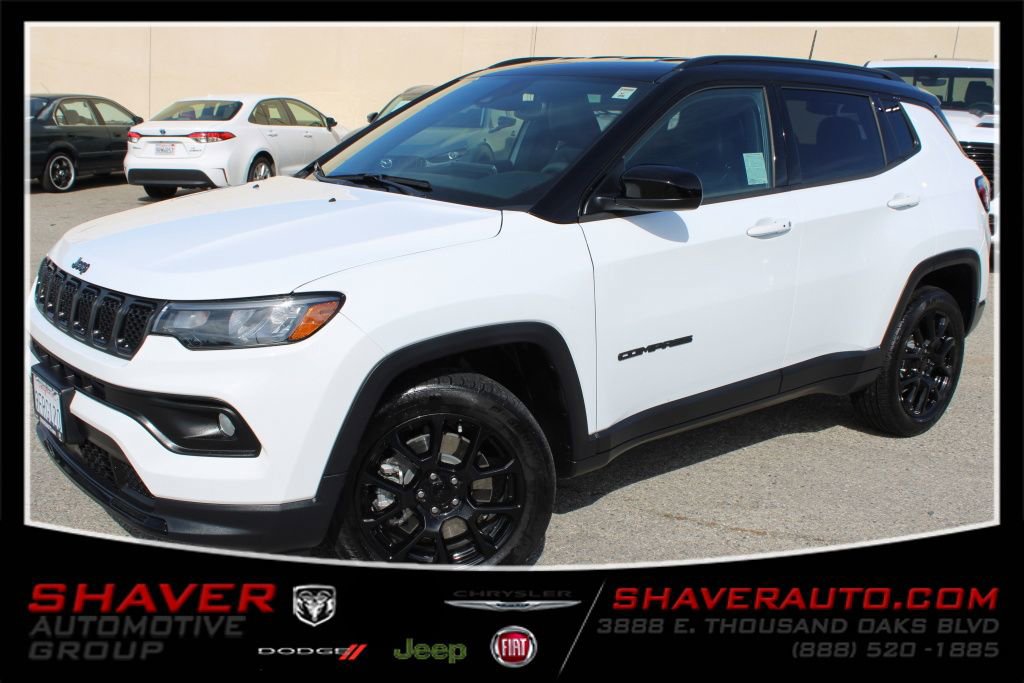 Used 2023 Jeep Compass Altitude image 1