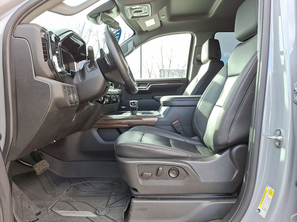 Used 2024 Chevrolet Silverado 1500 RST w/ Convenience Package II image 15