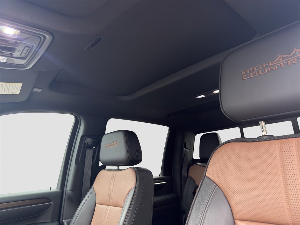Used 2024 Chevrolet Silverado 3500 High Country w/ High Country Premium Package image 7