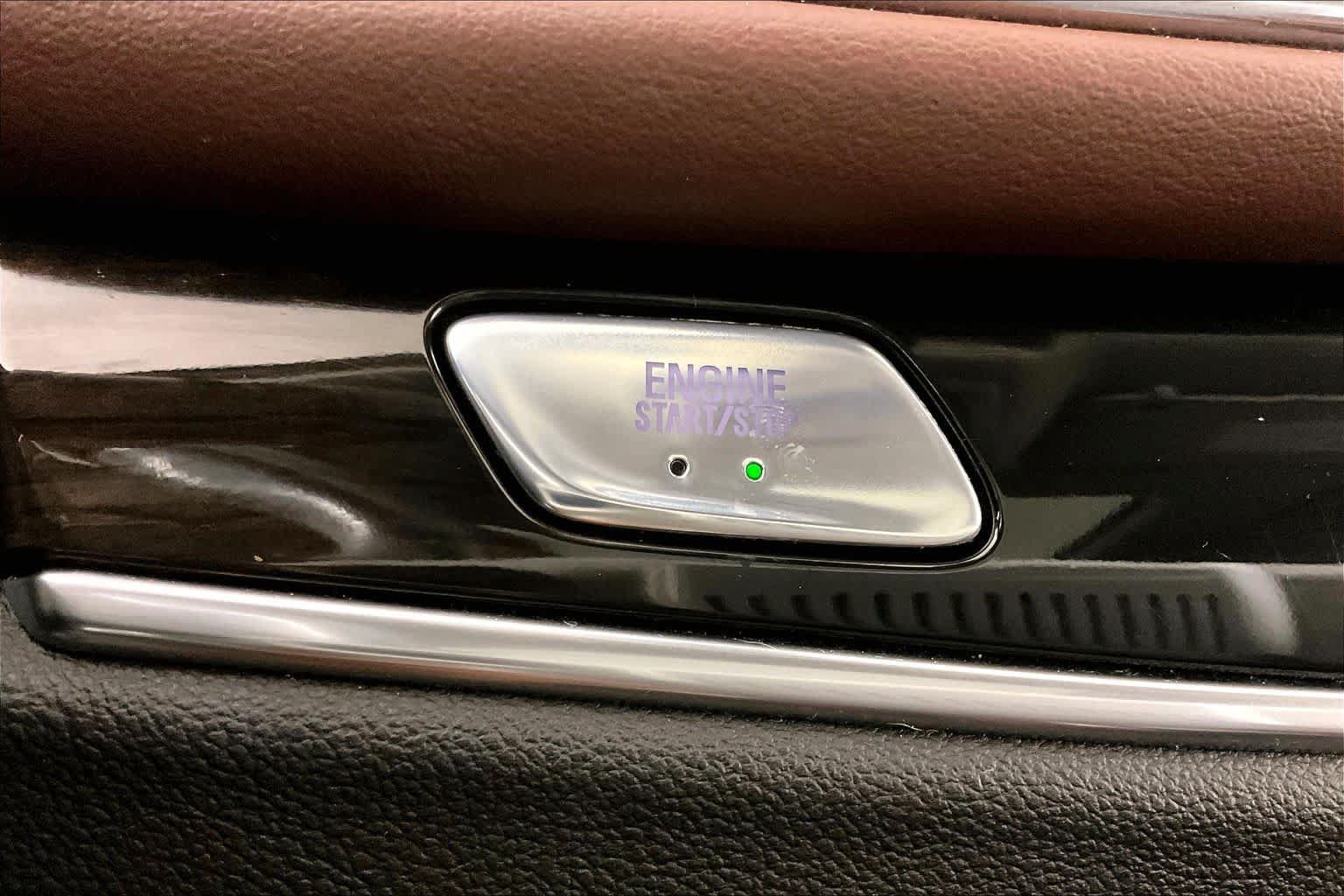 Used 2020 Buick Enclave Avenir w/ Avenir Technology Package AWD/4WD image 34