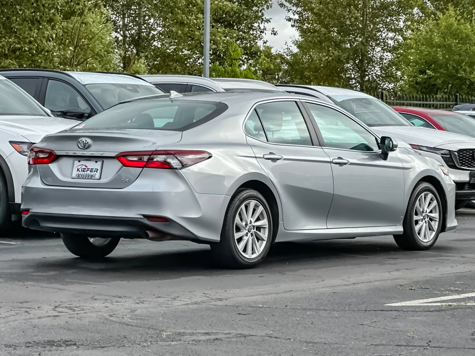 Used 2021 Toyota Camry LE w/ Cold Weather Package FWD image 4