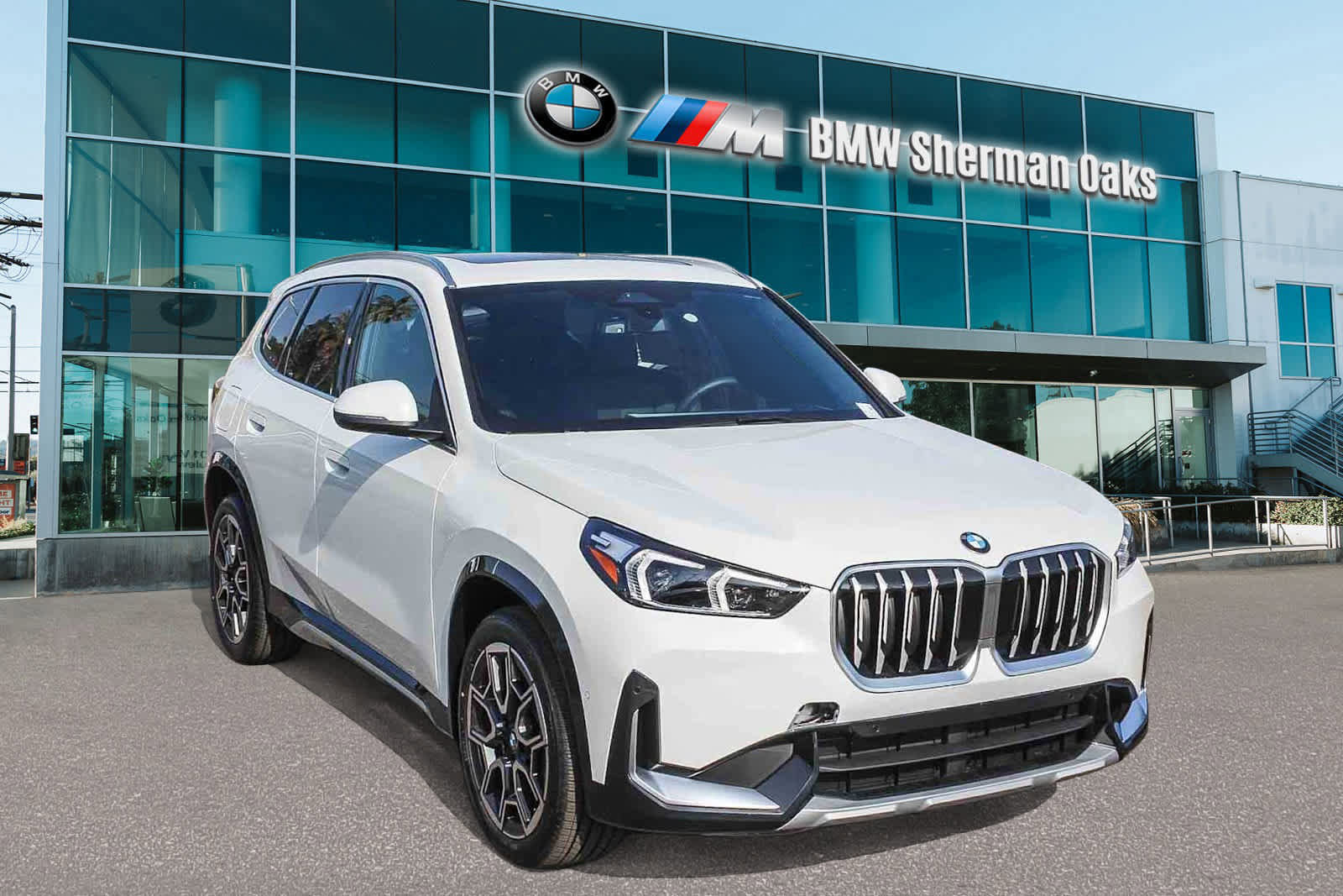 New 2026 BMW X1 xDrive28i w/ Convenience Package image 3