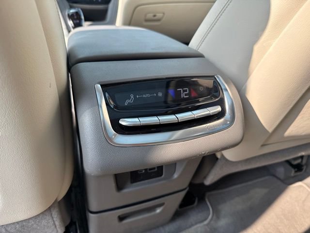 Used 2022 Cadillac XT6 Premium Luxury AWD/4WD image 44
