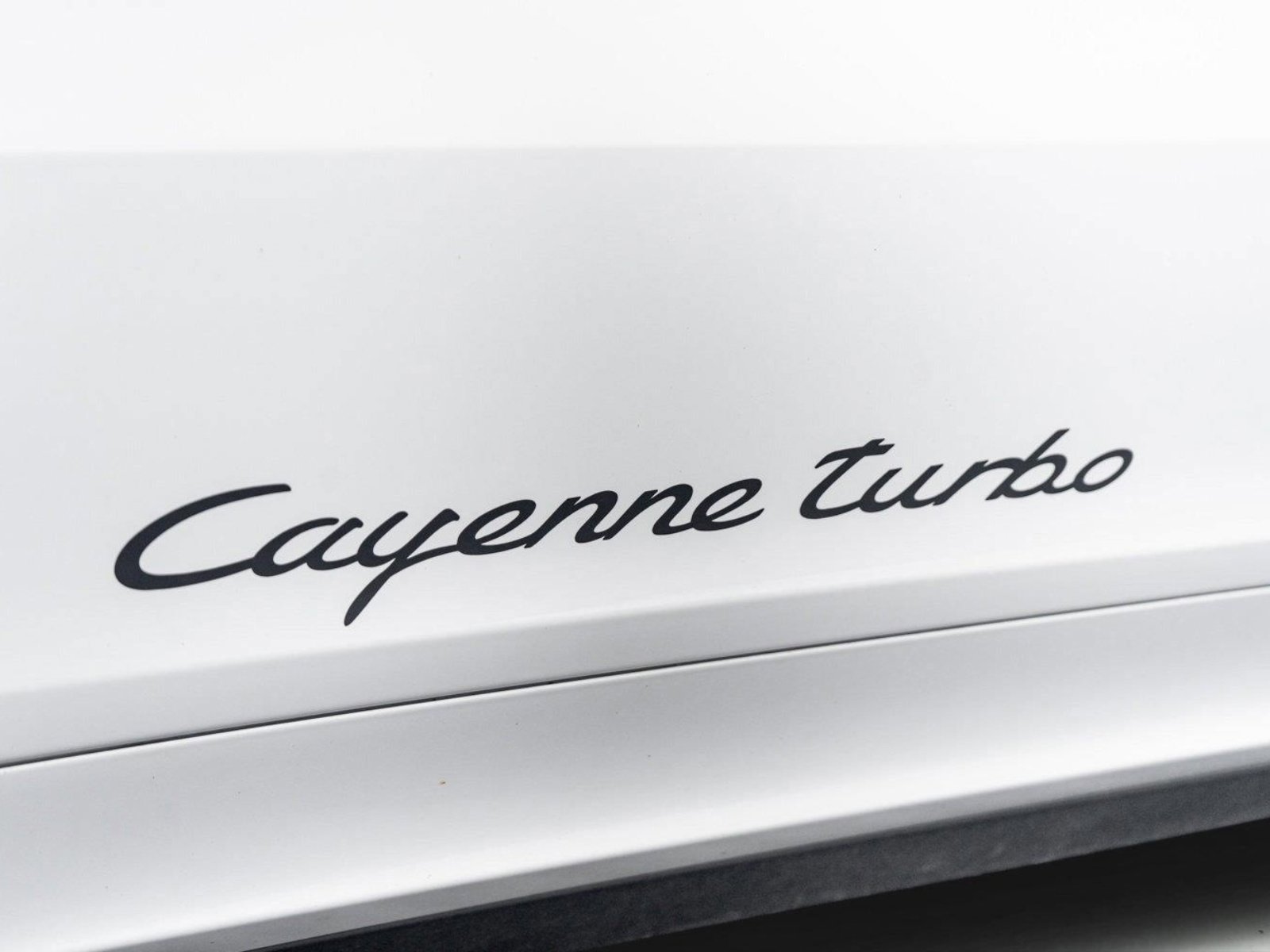 Used 2023 Porsche Cayenne Turbo w/ Premium Package Plus (PI3) AWD/4WD image 28