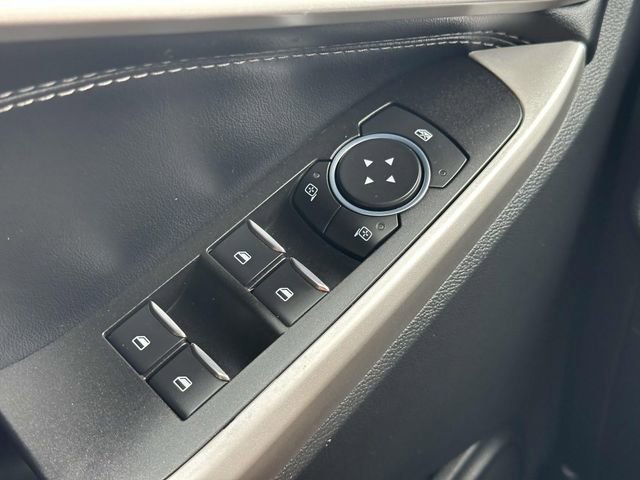 Used 2021 Ford Explorer XLT AWD/4WD image 23