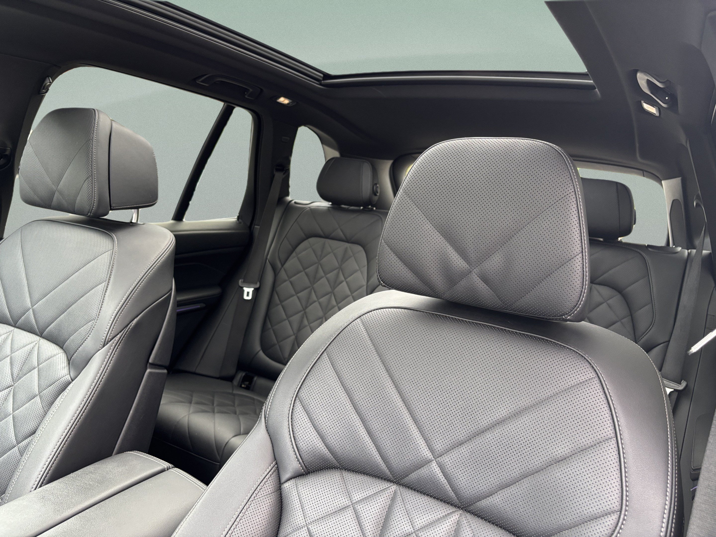 Used 2024 BMW X5 sDrive40i RWD image 19