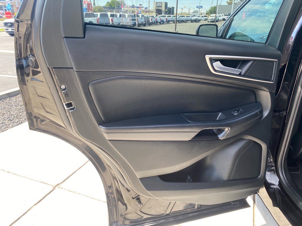 Used 2024 Ford Edge SEL image 17