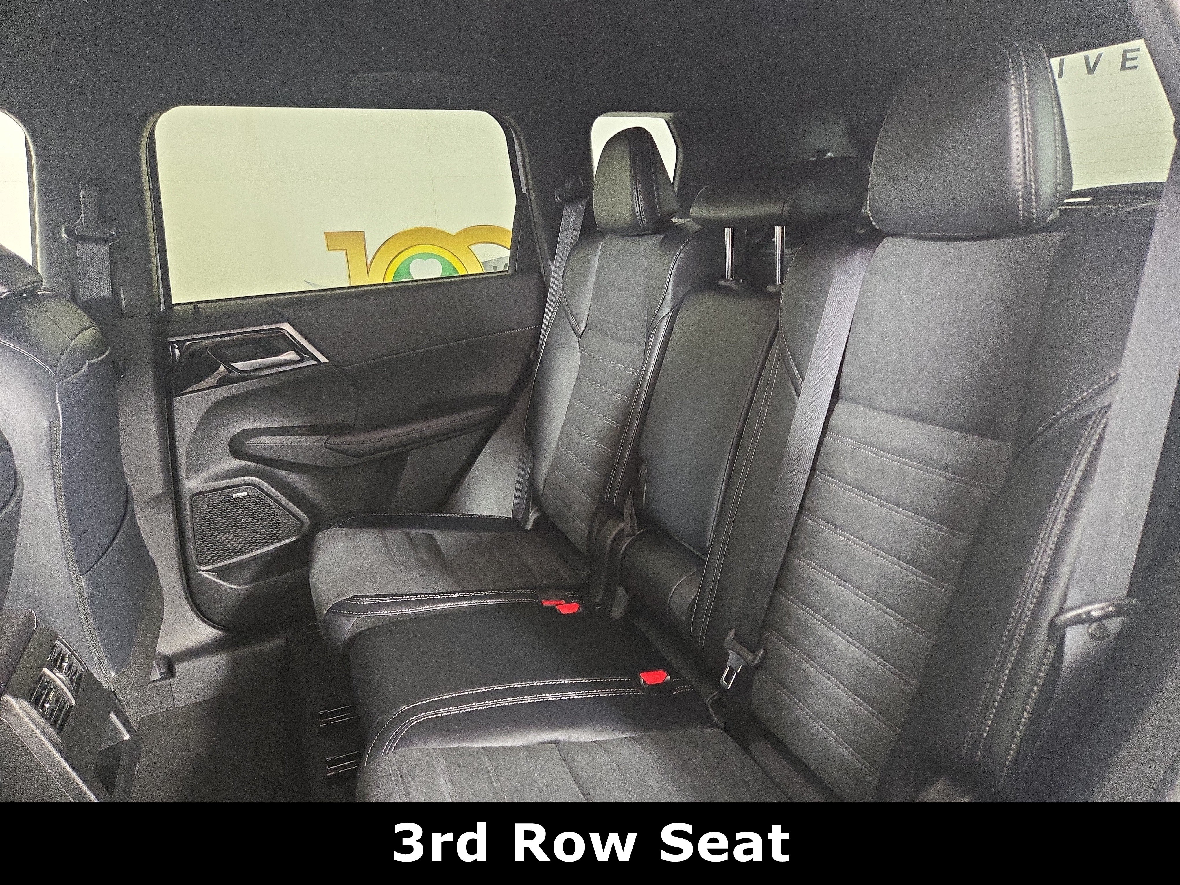 New 2026 Mitsubishi Outlander LE AWD/4WD image 11