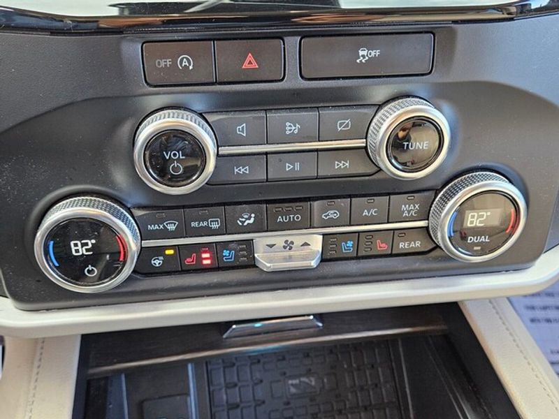 Certified 2023 Ford Expedition Limited image 21