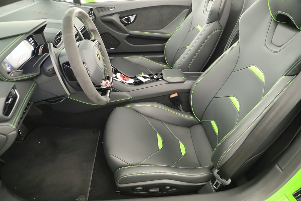 Used 2022 Lamborghini Huracan EVO RWD image 20