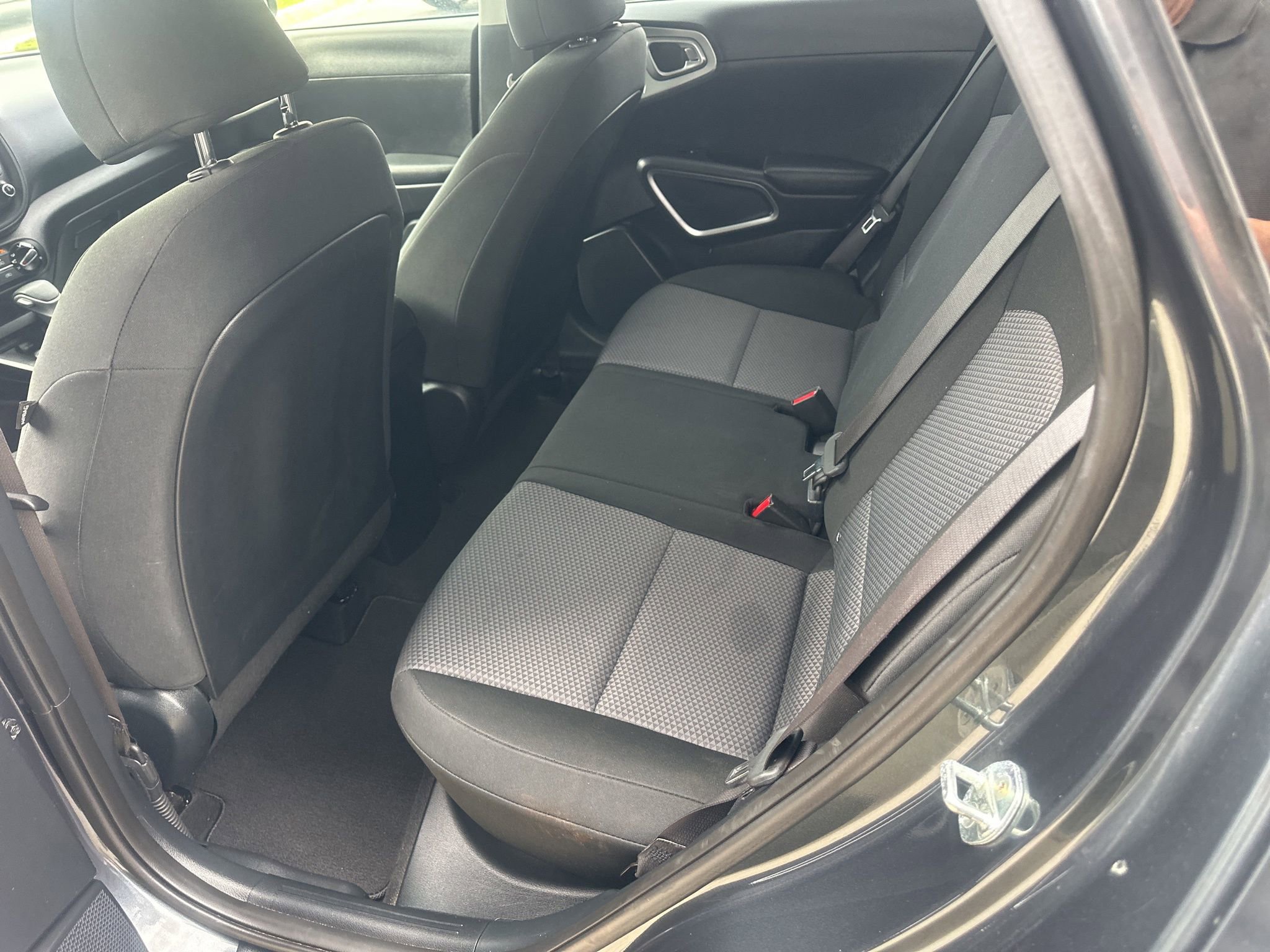 Used 2023 Kia Soul LX w/ Option Group 015 FWD image 14