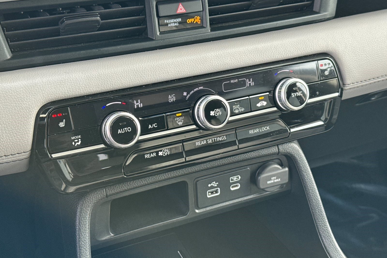 Certified 2024 Honda Pilot Touring image 18