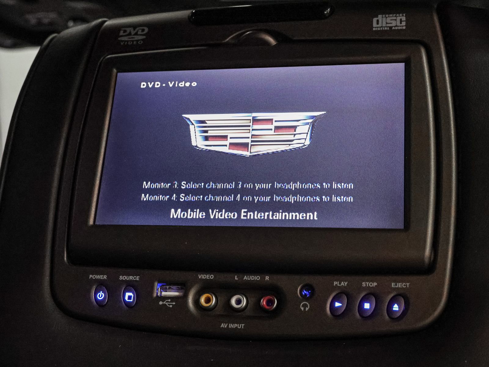 Used 2019 Cadillac Escalade ESV Platinum image 29