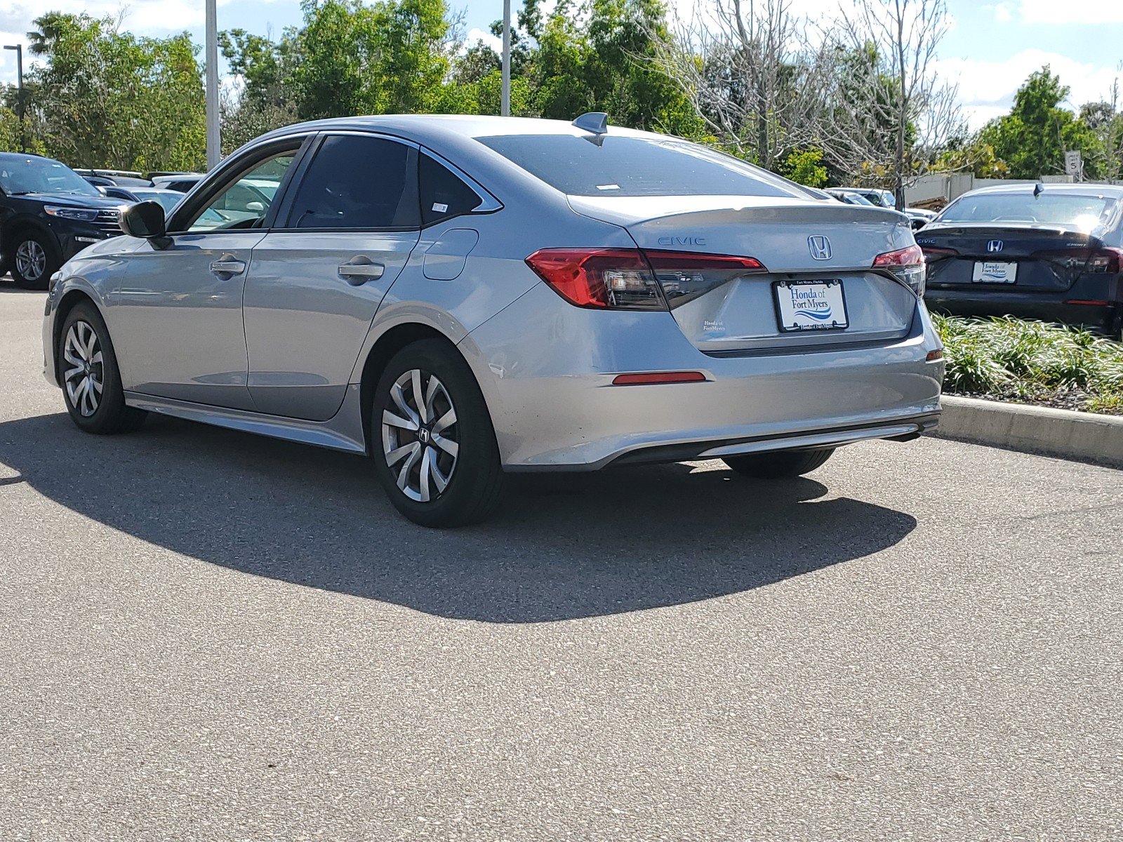 Used 2022 Honda Civic LX image 5