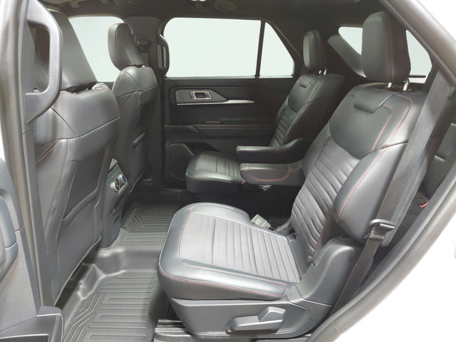 Used 2025 Ford Explorer ST-Line AWD/4WD image 20