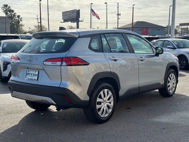Used 2023 Toyota Corolla Cross L image 5