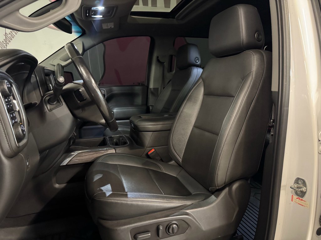 Used 2022 Chevrolet Silverado 1500 LTZ w/ LTZ Premium Package AWD/4WD image 18