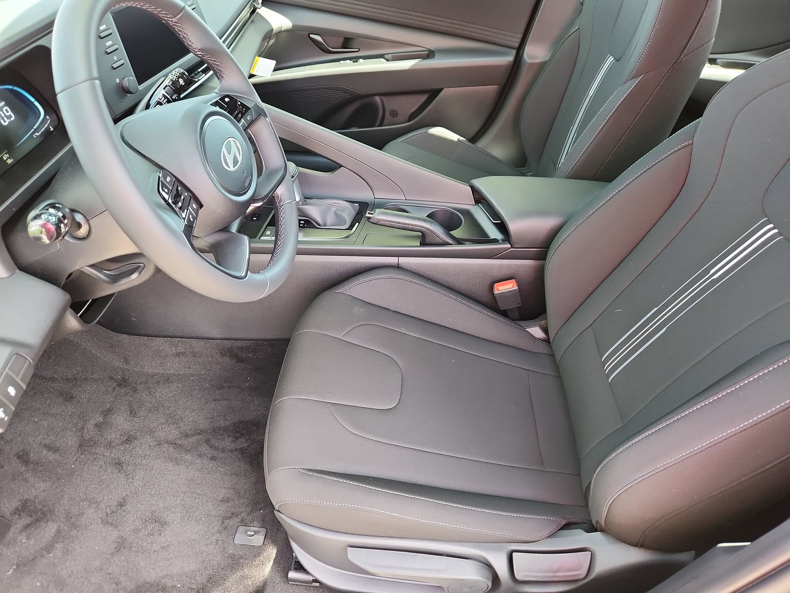 New 2026 Hyundai Elantra Sport FWD image 10