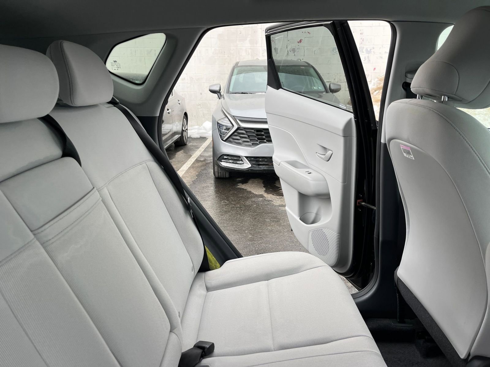 Used 2025 Hyundai Kona SEL image 37