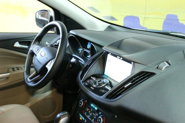 Used 2019 Ford Escape Titanium w/ U9j03 - Titanium Tow Package image 10